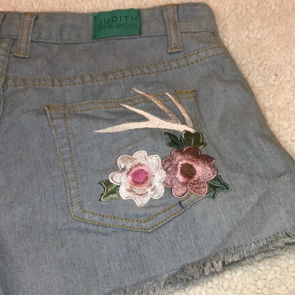Small Judith March Denim Shorts - Picture 2 of 7